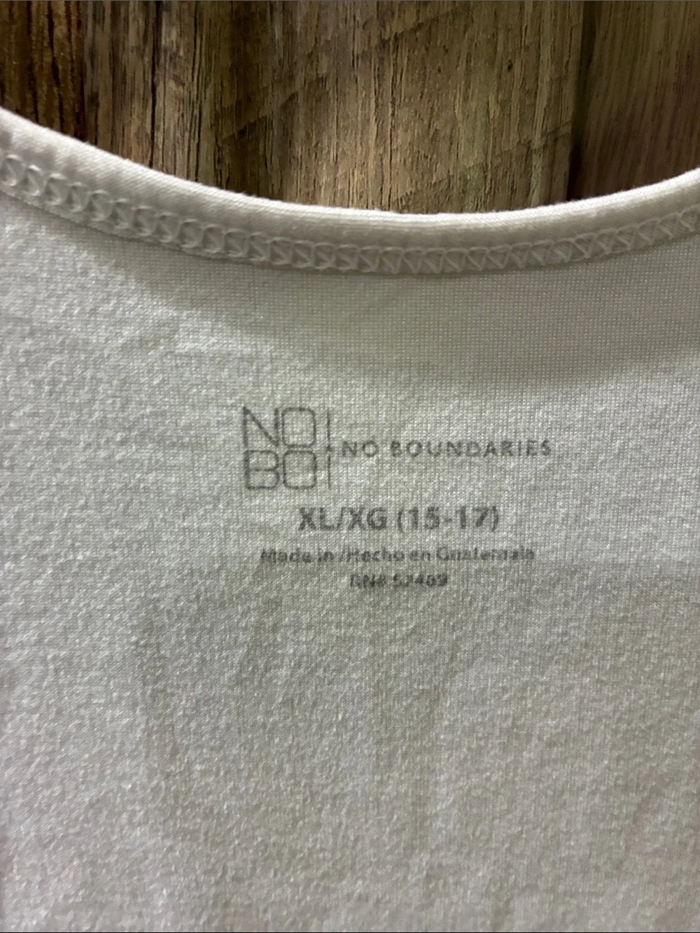 No Boundaries White Scoop Neck Tank Top - Picture 5 of 9